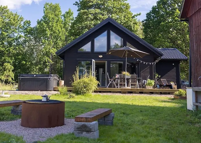 Newly Built Cottages With Jacuzzy And Sauna