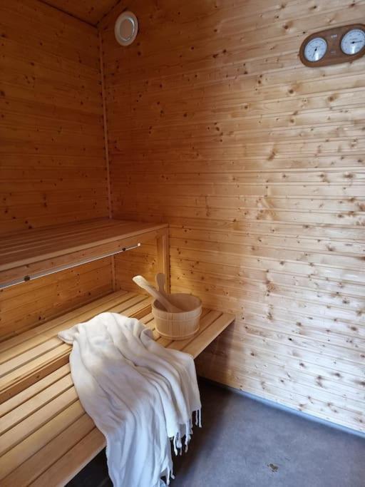 Newly Built With Jacuzzy And Sauna * Älmhult