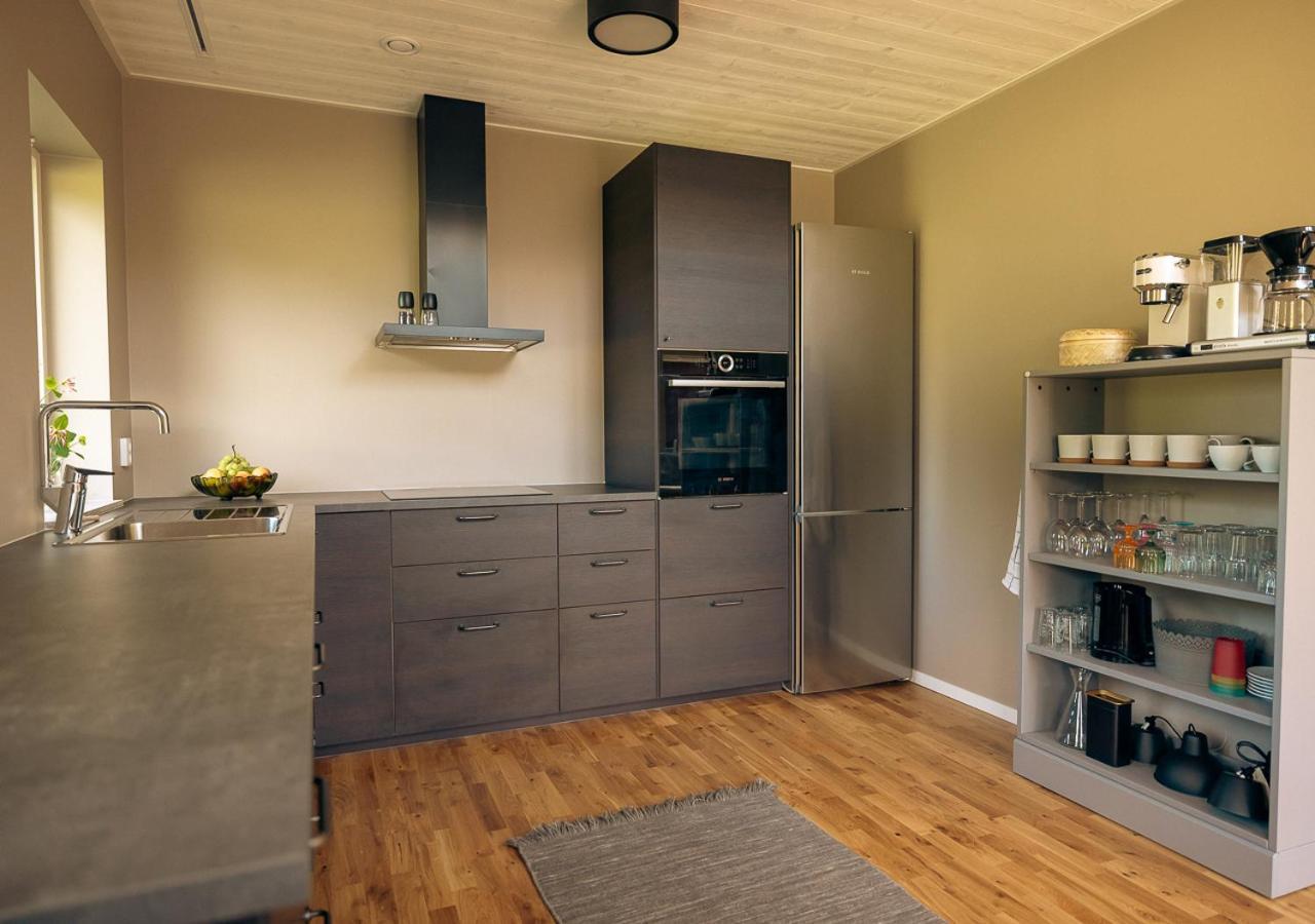 Newly Built With Jacuzzy And Sauna *