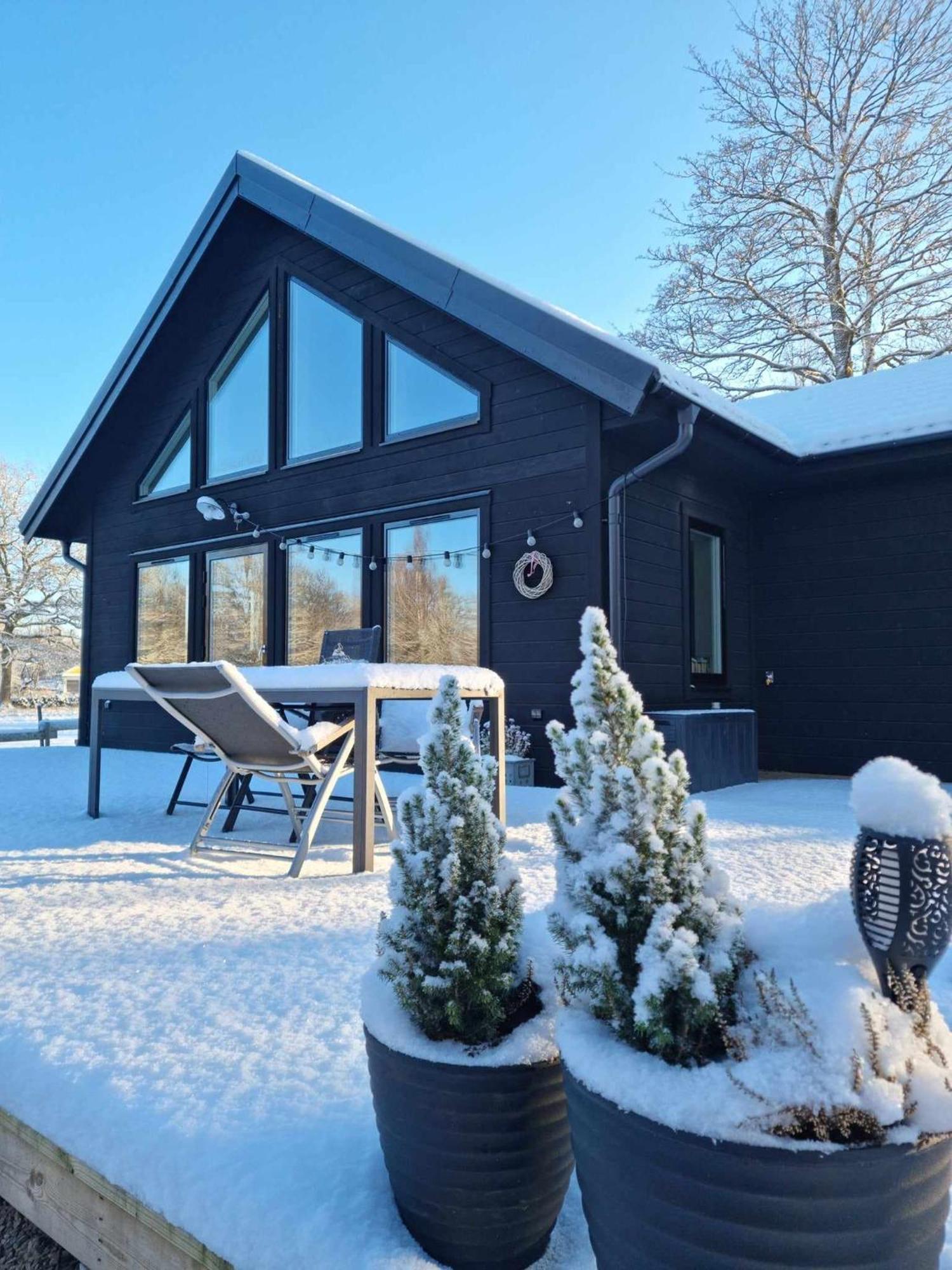Newly Built With Jacuzzy And Sauna Holiday home